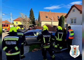 Baleset és gázömlés a József Attila utcában