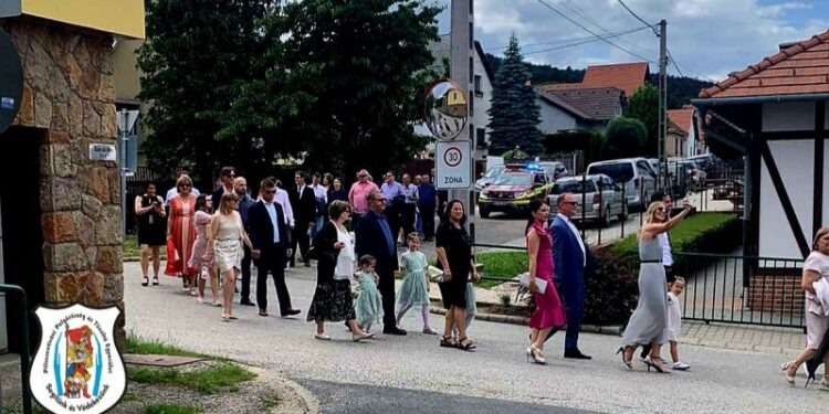 Esküvői menetbiztosítás
