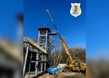 Helyére került a toronytető