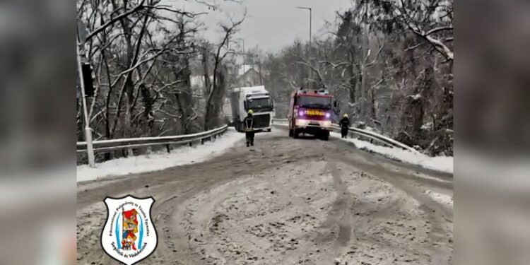 Kamionmentés a Szabadság úton