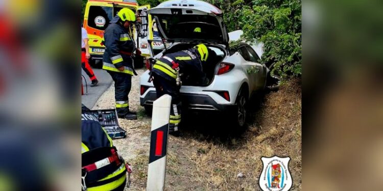 Rosszul lett, baleset a 10-es úton